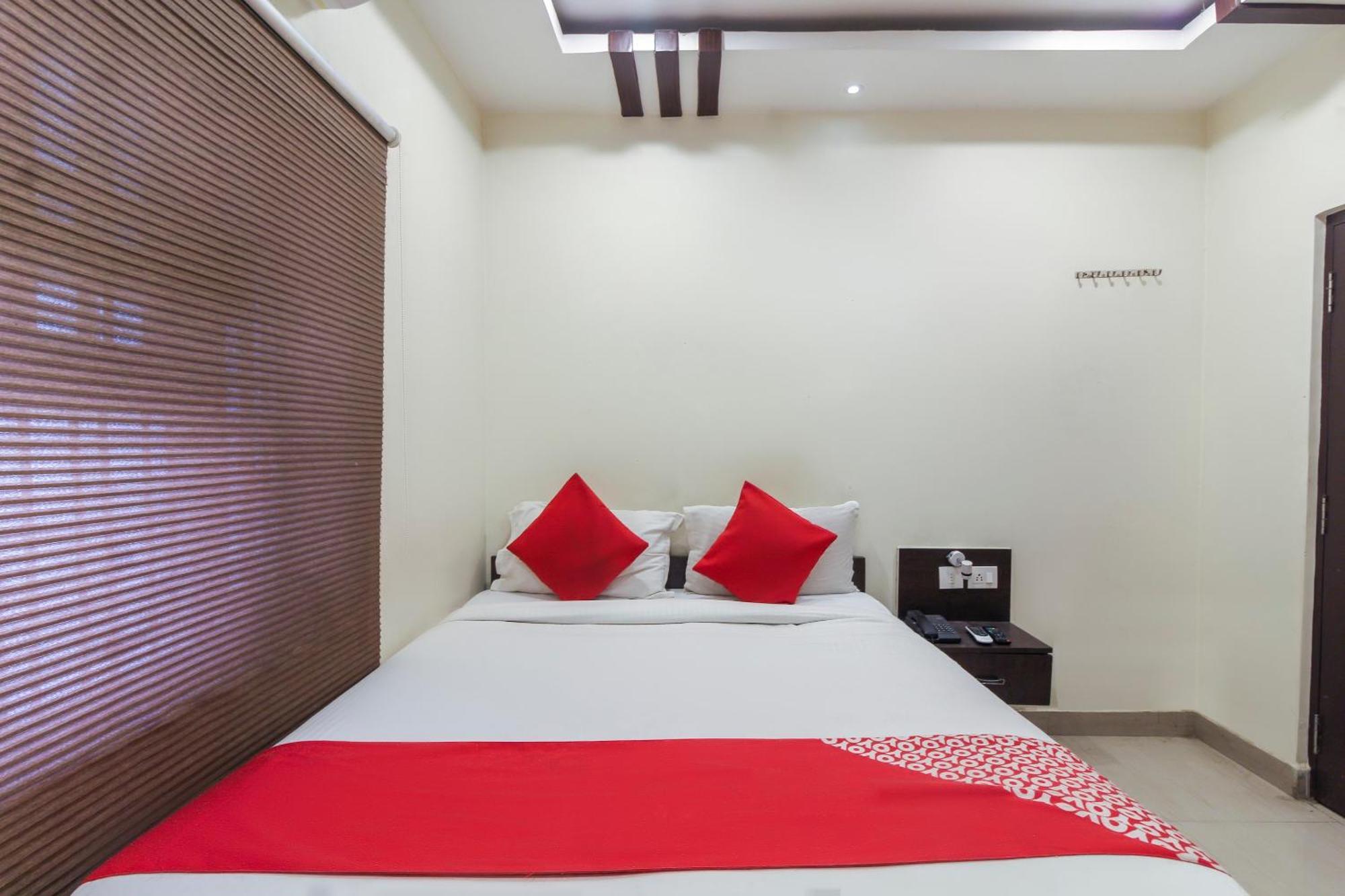 Hotel O Sri Harsha Residency Near Jntu Metro Hyderabad Exterior foto